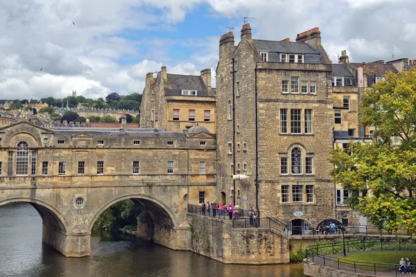 Ponte Pulteney sobre o rio Avon em Bath, Somerset, Inglaterra — Fotografia de Stock