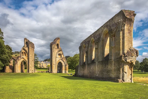 Ruinerna av Glastonbury Abbey, Somerset, England — Stockfoto