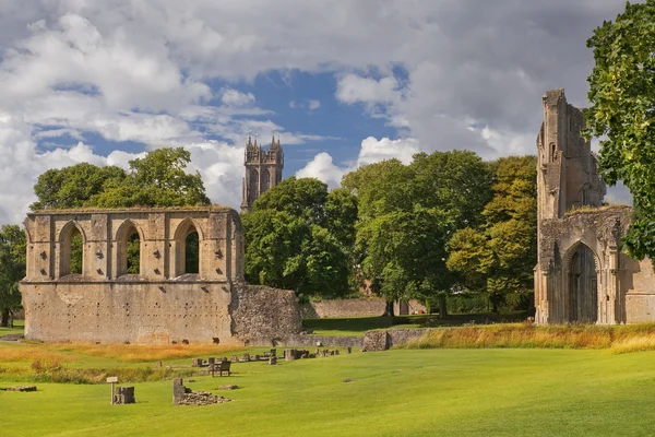 Ruinerna av Glastonbury Abbey, Somerset, England — Stockfoto