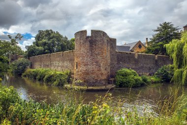 Canterbury Başpiskoposu, Somerset, İngiltere'de Sigeric heykeli olduğunu