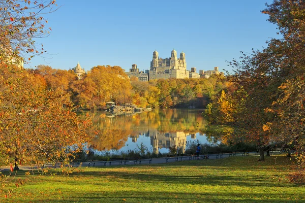 在纽约中央公园的秋天 — 图库照片