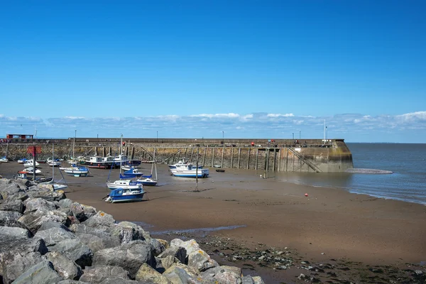 Fishing boats at low tide, Penzance harbour, Cornwall, England — Stock Photo, Image