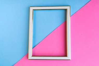 Renk arkaplanındaki resim çerçevesi, metin için alanı kopyala