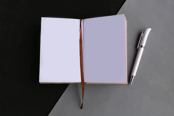 Otevřít Mockup Notepad Geometrickém Černém Šedém Pozadí Kopírovat Prostor Pro — Stock fotografie