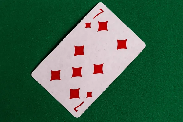 Siete Diamantes Jugando Las Cartas Fondo Verde — Foto de Stock