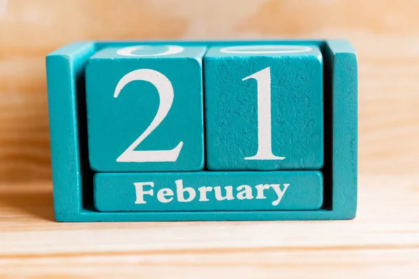 Febrero Calendario Cubo Azul Con Mes Fecha Sobre Fondo Madera — Foto de Stock