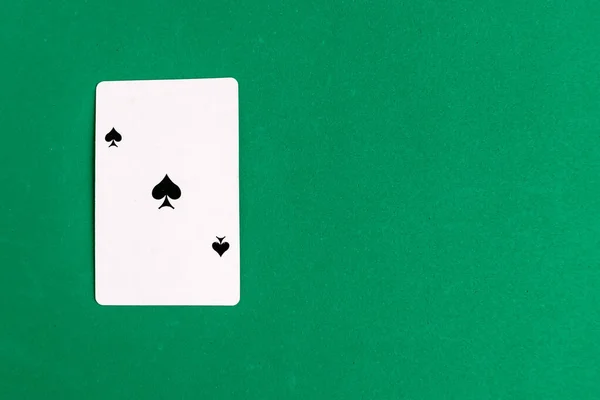 Ace Spades Playing Card Green Background Top View Copy Space — Stok fotoğraf