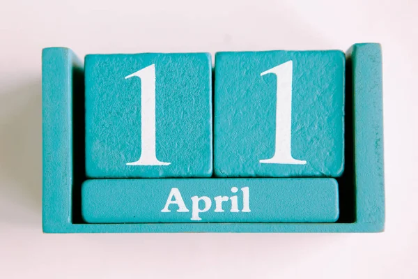 Απριλίου Μπλε Ημερολόγιο Κύβου Ημερομηνία Μήνα Που Απομονώνεται Λευκό Φόντο — Φωτογραφία Αρχείου