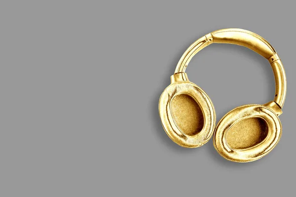 Big Modern Golden Headphones Isolated Grey Background Minimal Concept Copy — 图库照片