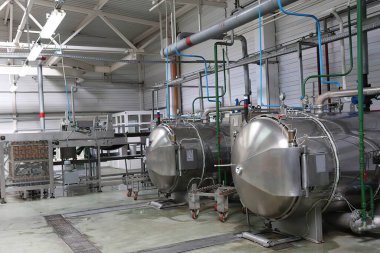 Endüstriyel ekipman. Süt işleme. Süt fabrikası
