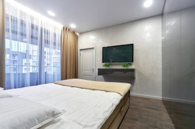 boş yeni modern çocuk oyun parkı avluda