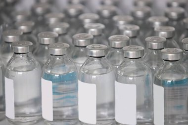 İlaçlı cam tüpler. Eczane endüstrisi konsepti