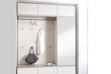 Modern tarz giyinme odası, en az stil.