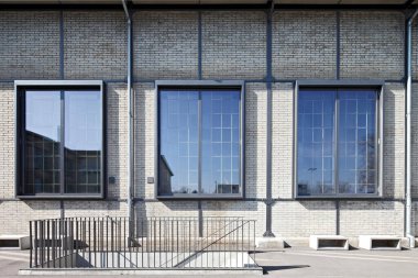  Avrupa modern konut mimarisi. Modern apartmanın dışı.