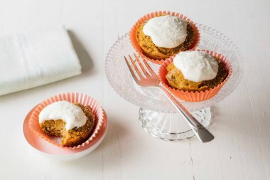 Cam kasede nefis ev yapımı kekler. Ev yapımı kekler.