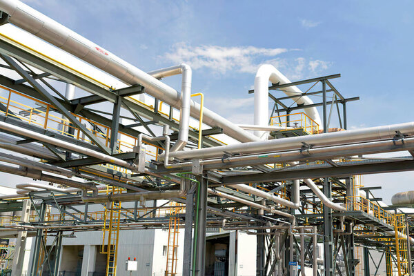 Chemical industry, petroleum refinery. Outdoor view of factory plant
