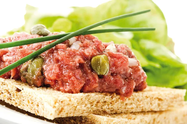 Tost üzeri etli tart, lezzetli atıştırmalıkların fotoğrafını çek.