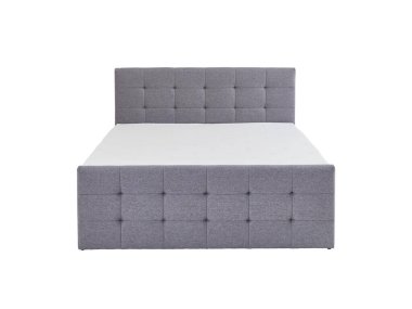 Klasik çift kişilik yatak, beyaz yatak başlığı.