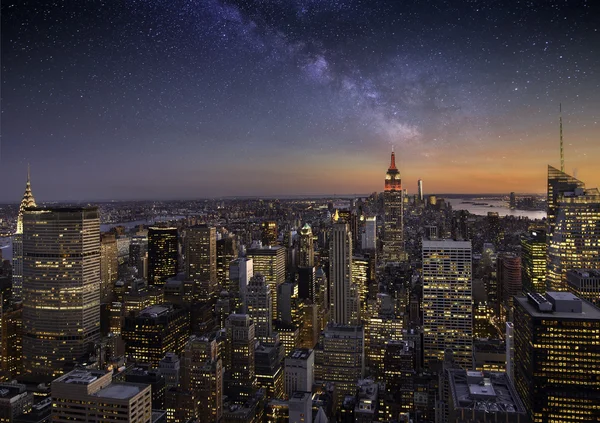 Milky way over Manhattan — Stock Photo, Image