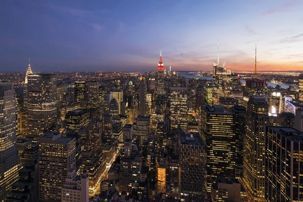 Puesta de sol sobre Manhattan — Foto de Stock