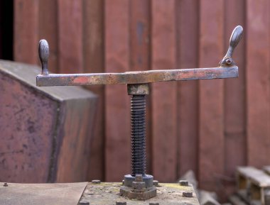 Cıvata ipi yakın. Yağ sürgüsü