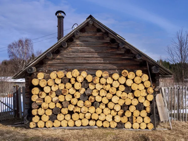 Pile Stacked Natural Sawn Wooden Logs Background Top View — Stock Photo, Image