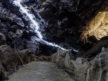 Kungur, Rusya - 9 Aralık 2020. Kungur Buz Mağarası. En büyük karst mağaralarından biri..