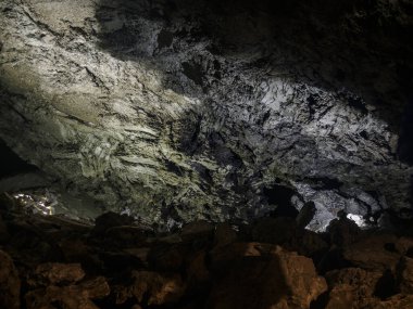 Kungur, Rusya - 9 Aralık 2020. Kungur Buz Mağarası. En büyük karst mağaralarından biri..
