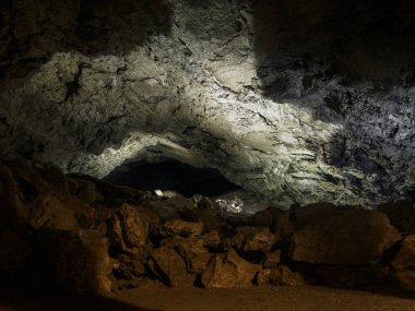 Kungur, Rusya - 9 Aralık 2020. Kungur Buz Mağarası. En büyük karst mağaralarından biri..