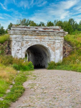 Ortaçağ güçlendirilmiş yapısının kemerleri