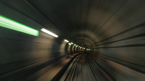 U-Bahn-Tunnel in Bewegung — Stockfoto