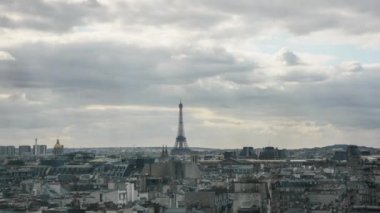 Paris toplama bulutlar Timelapse
