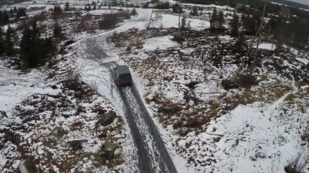 Conducción de coches en el norte de la ciudad, vista aérea — Vídeo de stock