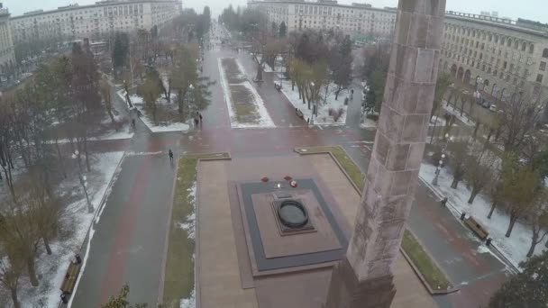 Monumento con fuego eterno en Volgogrado, Rusia — Vídeos de Stock