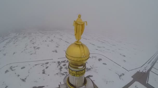 Дзвіниця в Прохоровці, Курській. Вид з повітря — стокове відео