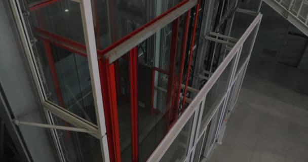Felemelni mozgó Pompidou központban — Stock videók
