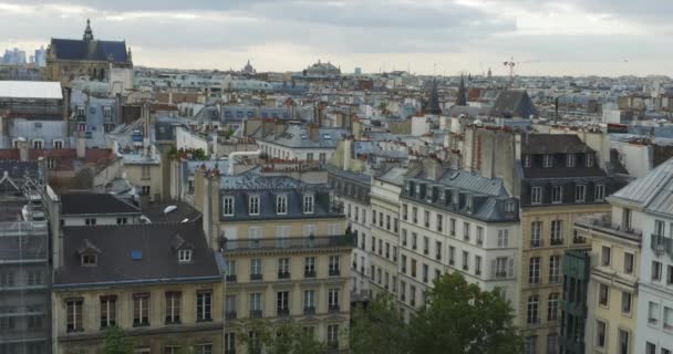 Panorama de Paris com pombos voadores — Vídeo de Stock