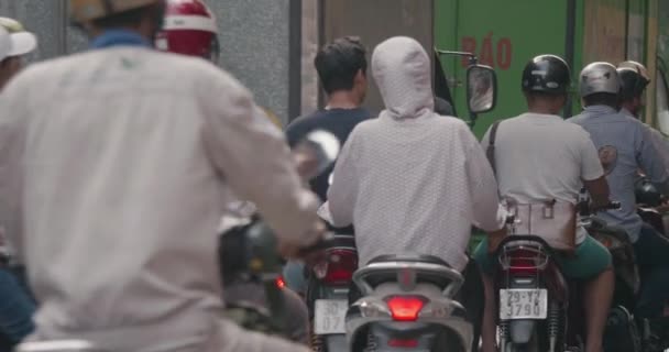 Stream of transport on Hanoi road, Vietnam — Stock Video