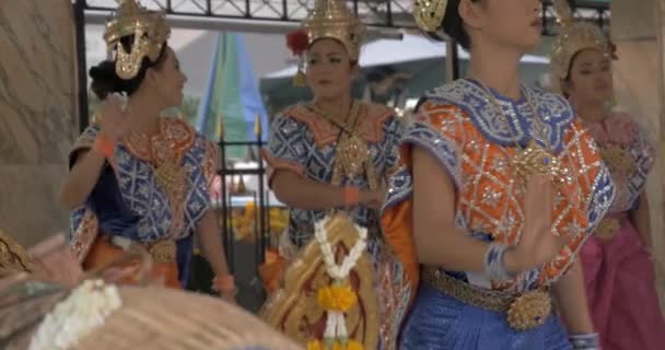 Thai dancing performance in Bangkok — Stock Video