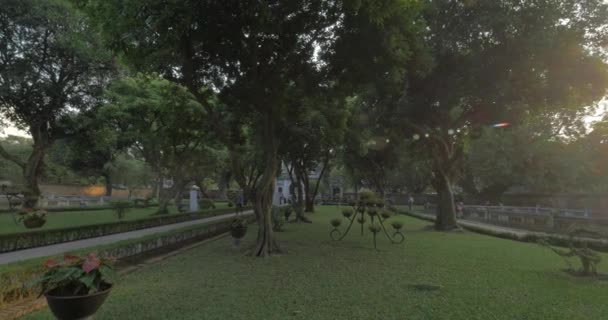 Garten im Tempel des Konfuzius. Hanoi, Vietnam — Stockvideo