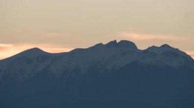 Olimpos Dağı üzerinde yelken bulutları Timelapse