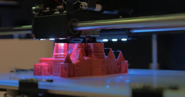 3D-skrivare att göra modell av St Basil Cathedral — Stockvideo