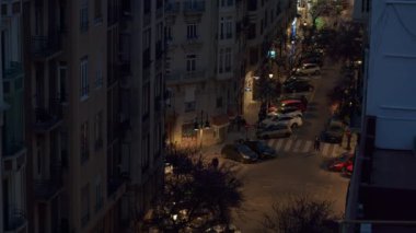 Şehirde sakin bir akşam, Valencia.