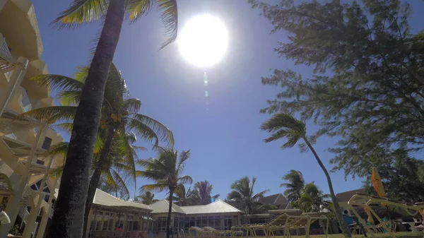 Strahlende Sonne über dem Ferienort in Mauritius — Stockfoto