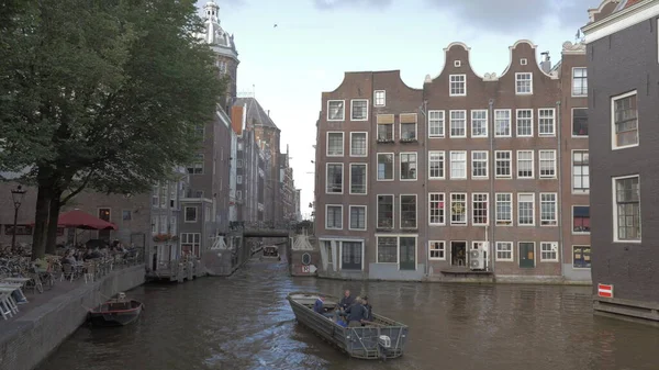 Amsterdam escena con veleros — Foto de Stock