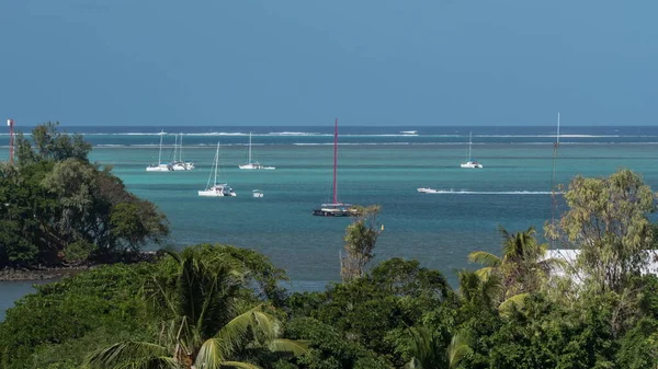 Timelapse of sailing yachts neat the coast line, Mauricio — Foto de Stock
