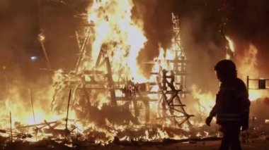 Valencia, İspanya 'da Fallas Ateş Festivali