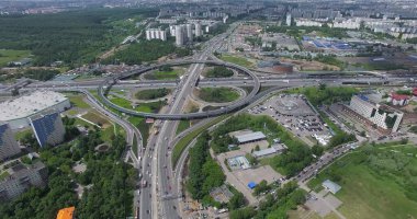 Moskova kavşağında trafik, hava manzarası