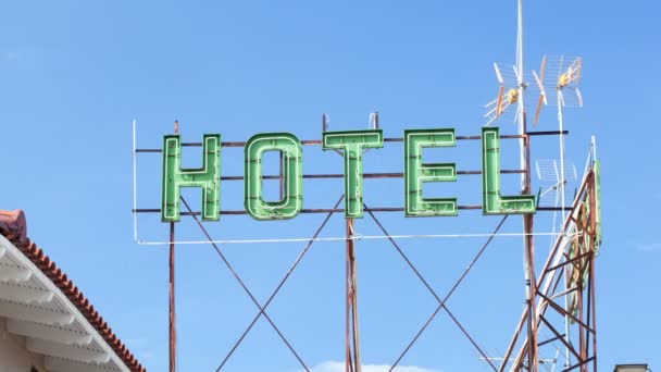 Overshining słońce transparent hotel — Wideo stockowe