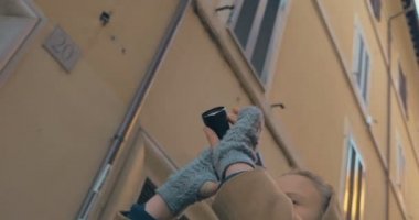 Retro kamera ile Avrupa mimarisinin video yapma